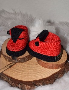 Chaussons bébé crochet personnalisé ROUGE ET NOIR