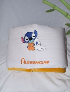Couverture bébé personnalisée brodée avec prénom ou texte.