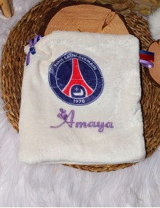 Doudou personnalisé PSG avec prénom brodé. Fait main, tout doux et unique.