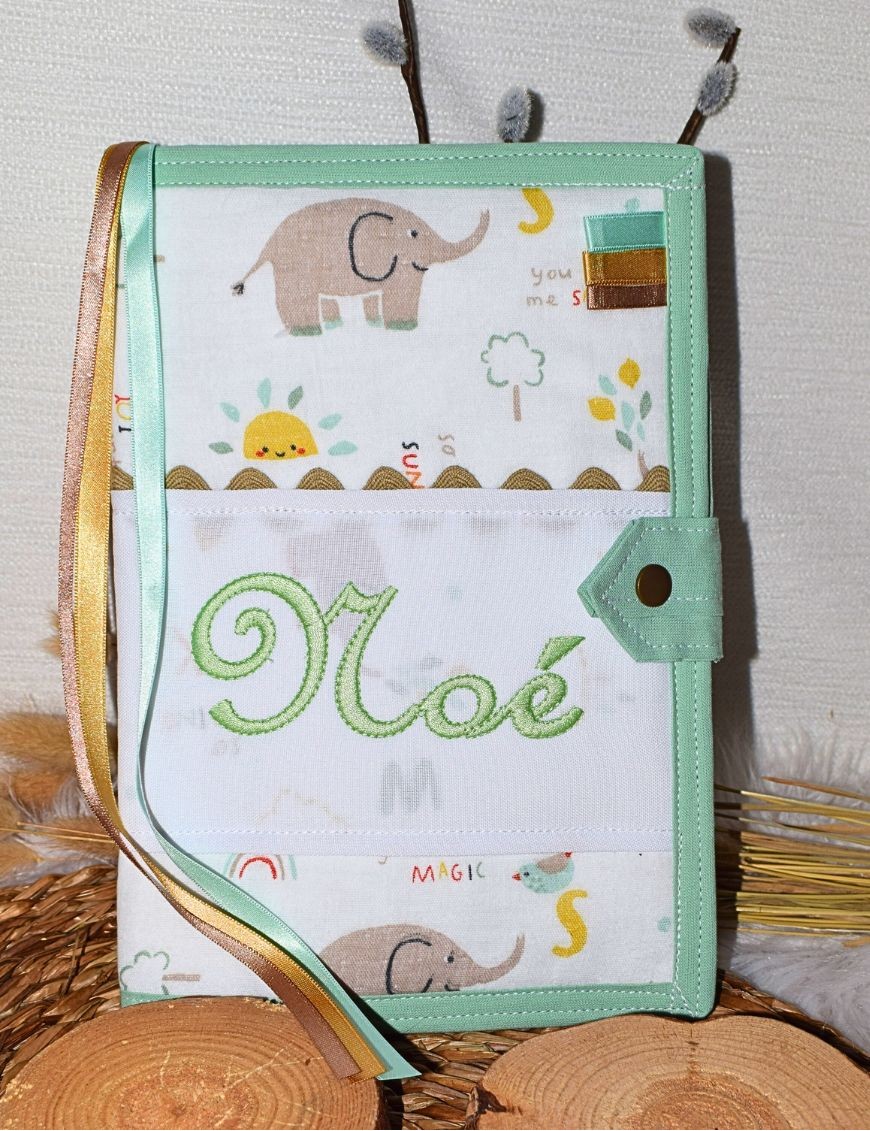 Protège carnet de santé personnalisé TISSUS DOUBLE GAZE ELEPHANTS