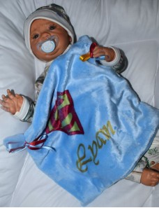 Doudou personnalisé SUPERMAN avec prénom brodé. Fait main, tout doux et unique.