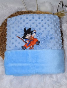 Couverture bébé personnalisée brodée avec prénom ou texte.