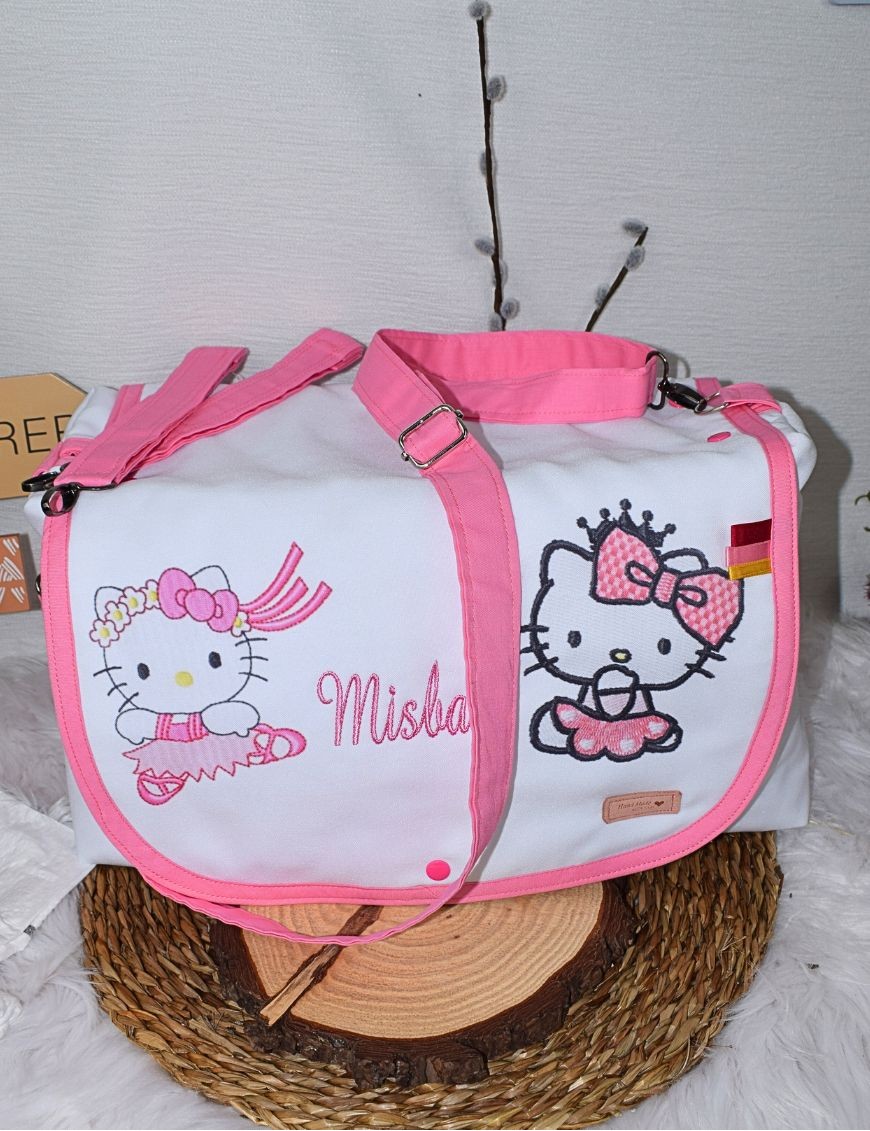 Sac et tapis à langer intégré personnalisé HELLO KITTY