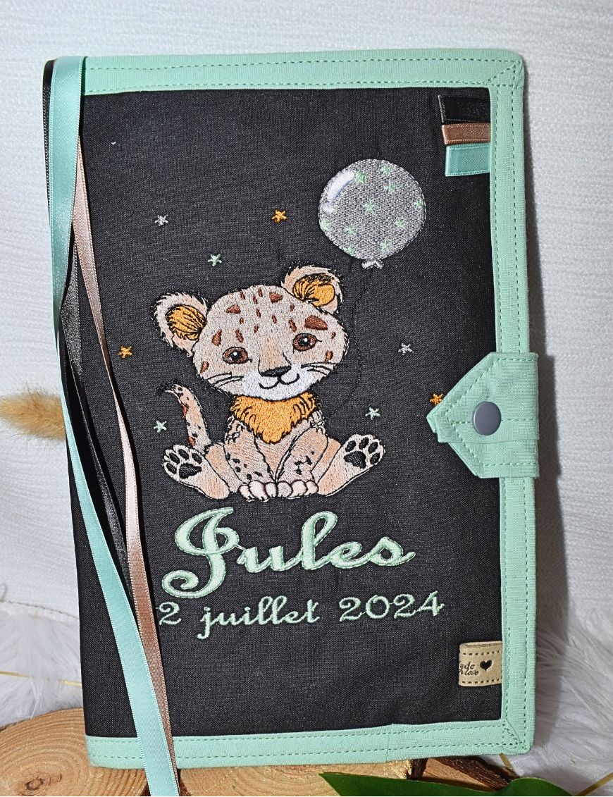 Protège carnet de santé personnalisé LION BALLON