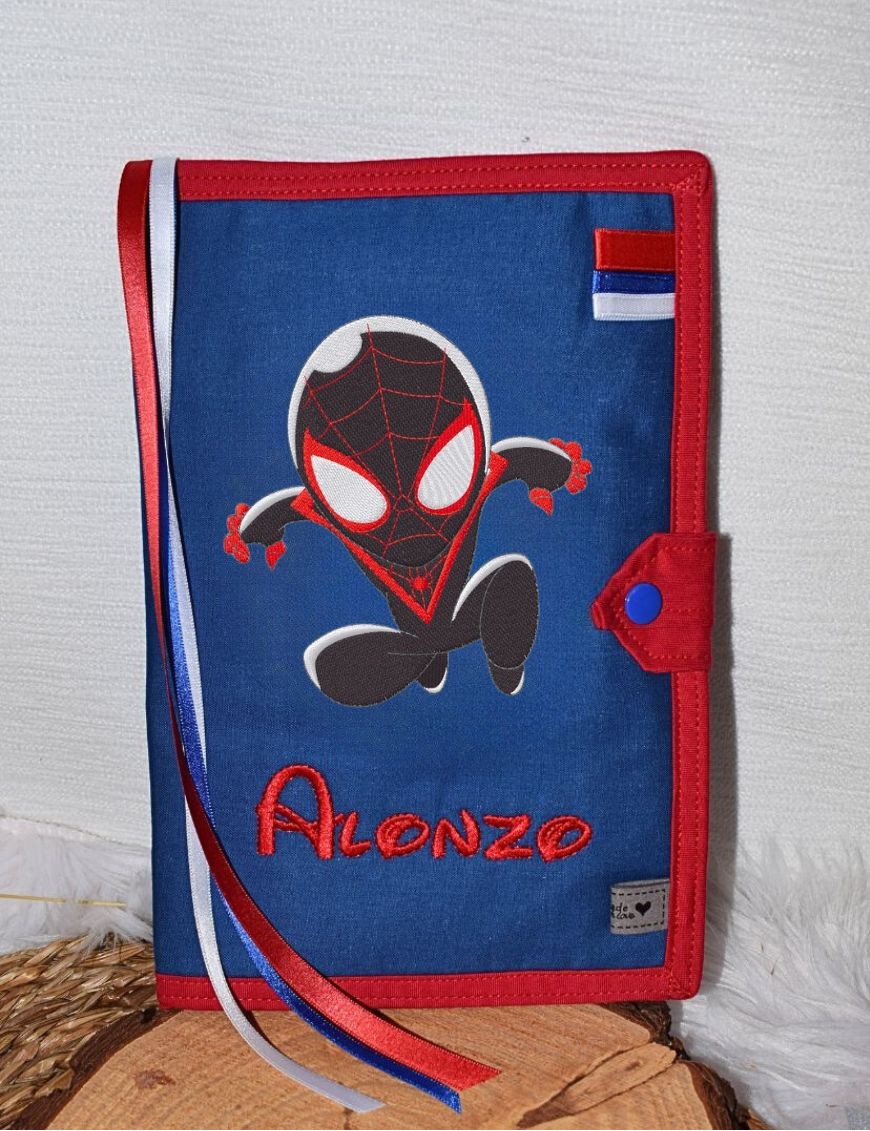 Protège carnet de santé personnalisé MILES MORALES