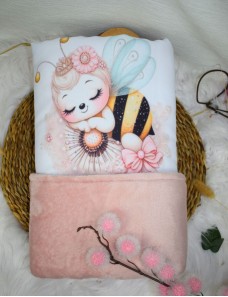 Couverture bébé personnalisée brodée avec prénom ou texte.