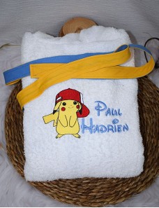 Peignoir bébé et enfant  personnalisé avec capuche et motif de votre choix.