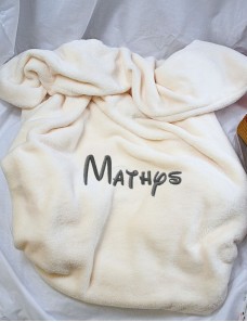 Couverture bébé personnalisée brodée avec prénom ou texte.