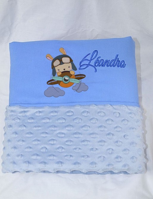 Couverture bébé personnalisée brodée avec prénom ou texte.