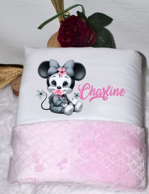 Couverture bébé personnalisée brodée avec prénom ou texte.