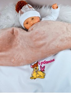 Couverture bébé personnalisée brodée avec prénom ou texte.