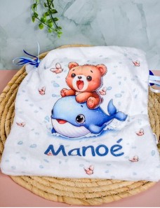 Doudou personnalisé TEDDY BALEINE avec prénom brodé. Fait main, tout doux et unique.