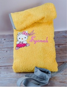Peignoir bébé et enfant personnalisé avec prénom brodé.