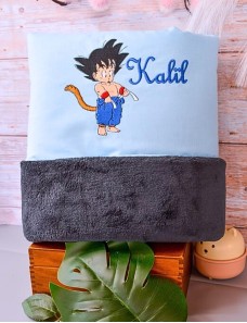 Couverture bébé personnalisée brodée avec prénom ou texte.