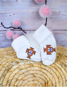 Des petites chaussettes toutes douces, personnalisées avec le prénom de bébé