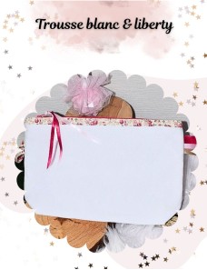 Trousse de toilette personnalisée avec prénom brodé