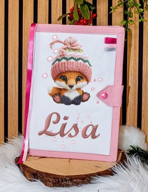 Offrez à votre tout-petit un protège carnet de santé personnalisé qui allie élégance et praticité