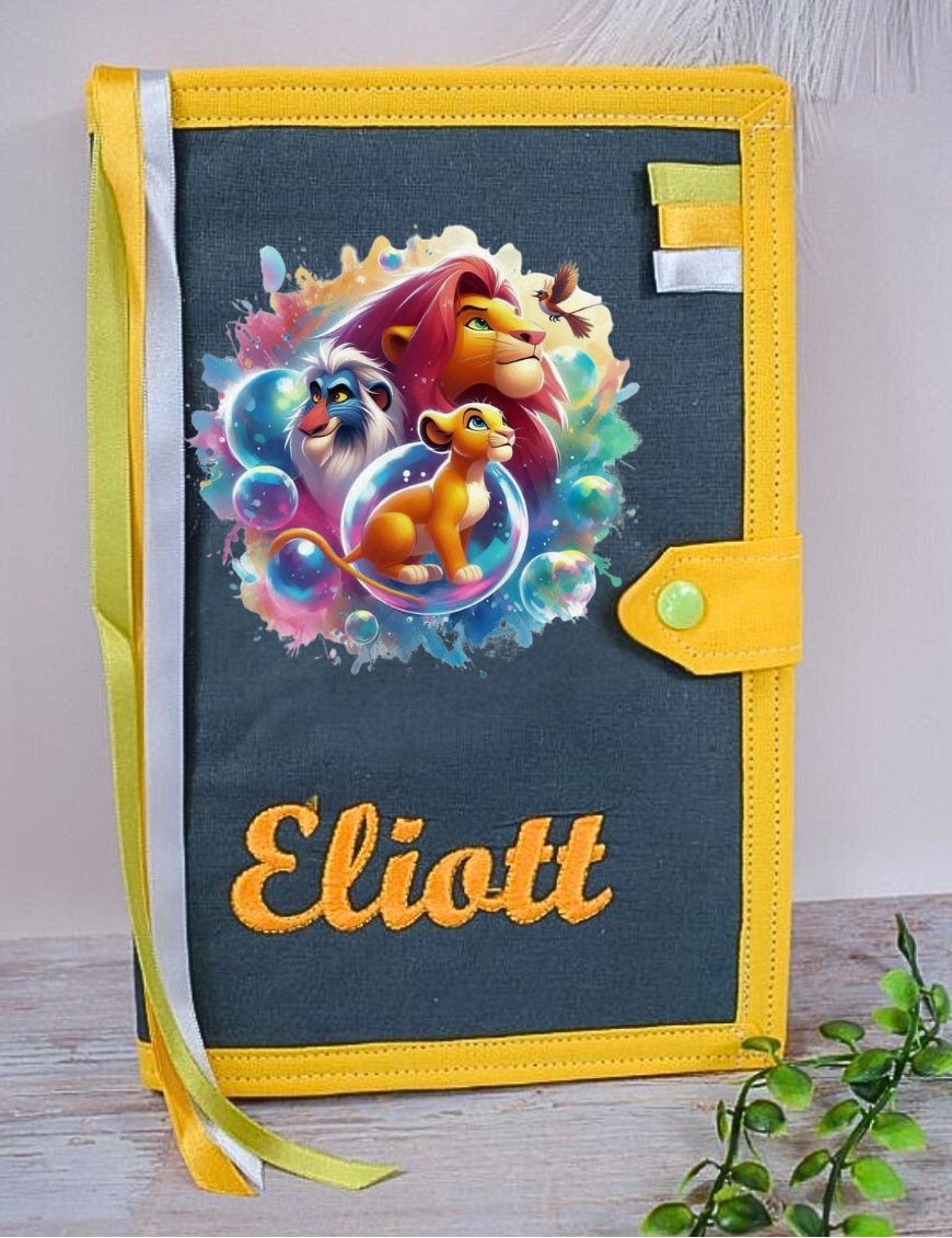 Protège carnet de santé personnalisé et brodé au prénom, idée cadeau naissance