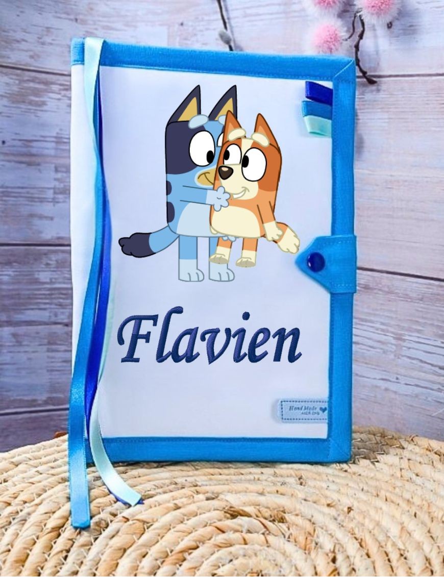 Protège carnet de santé personnalisé et brodé au prénom, idée cadeau naissance