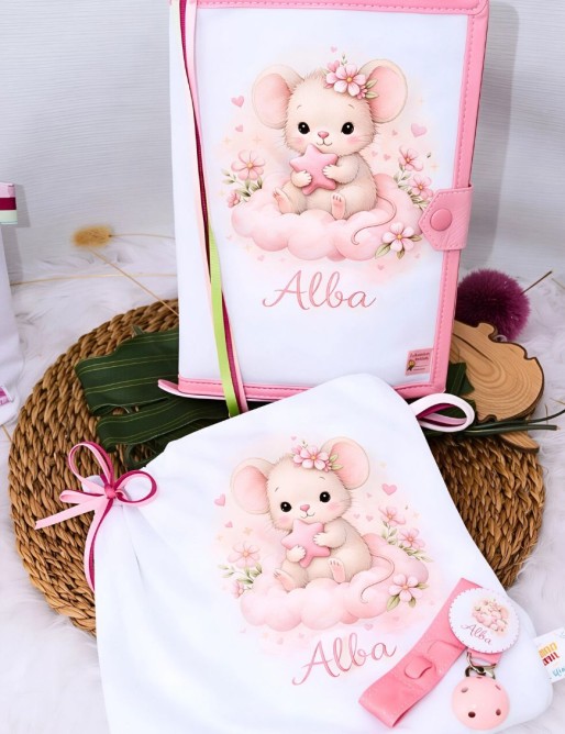 cadeau naissance personnalisé fait main avec prénom brodé