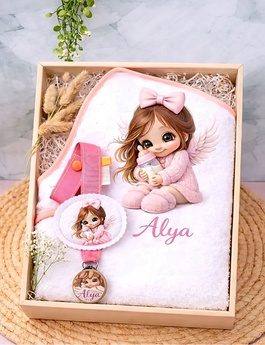 coffret bébé personnalisé en sublimation et prenom brodé