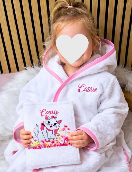 Peignoir avec capuche pour enfant personnalisé imprimé et prénom en broderie. Eponge 450 g/m² 100 % Coton.