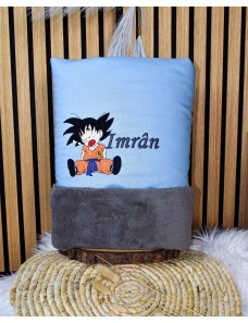 Couverture bébé personnalisée brodée avec prénom ou texte.