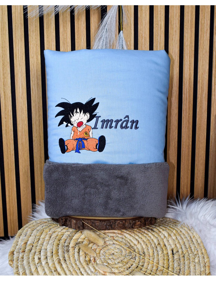 Couverture bébé personnalisée brodée avec prénom ou texte.