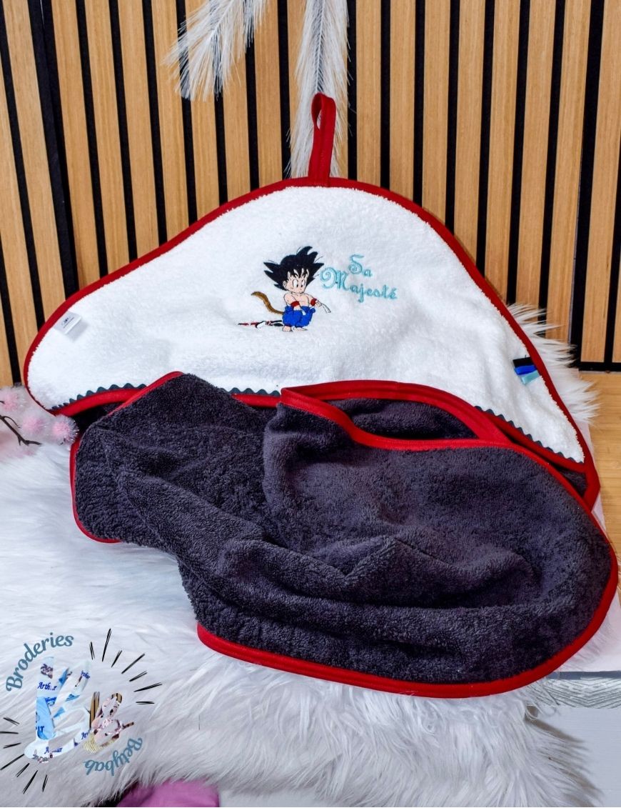 Cape de bain personnalisée DBZ - CADEAU BÉBÉ