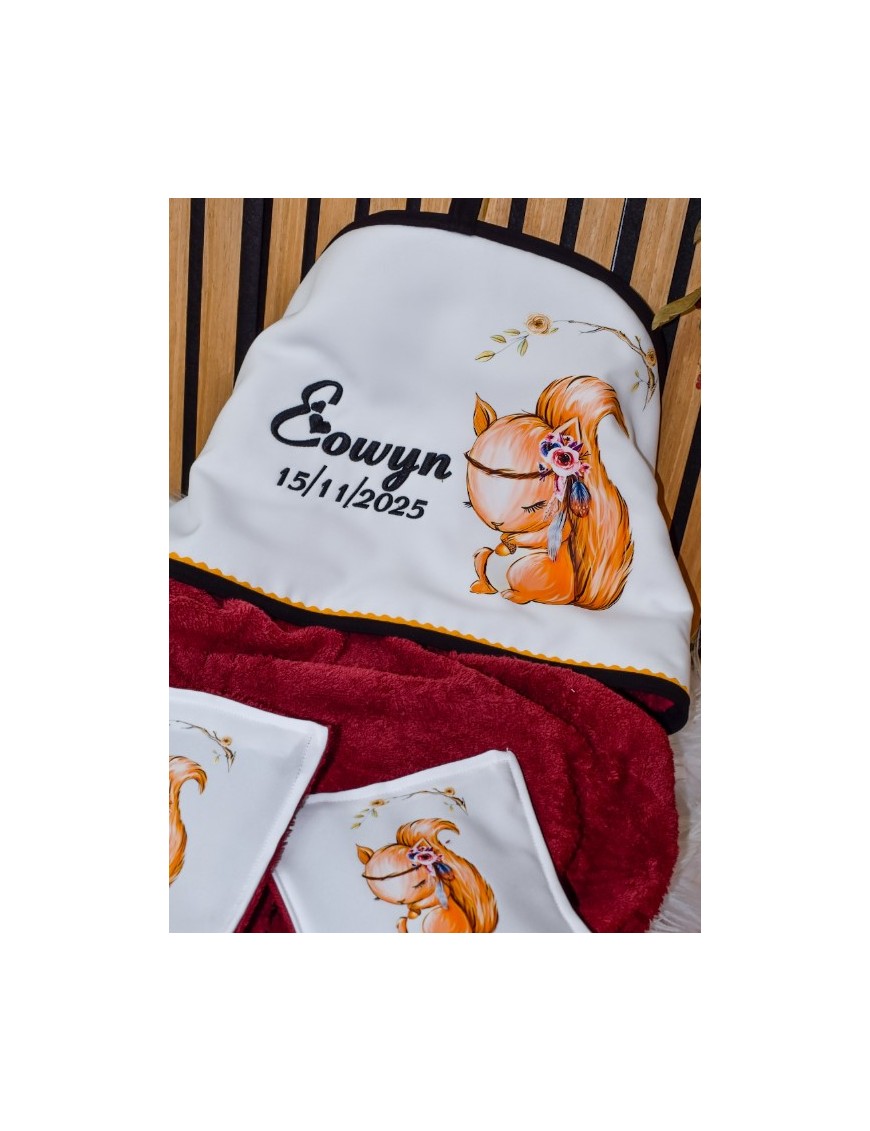 Cape de bain écureuil bébé – personnalisée avec prénom