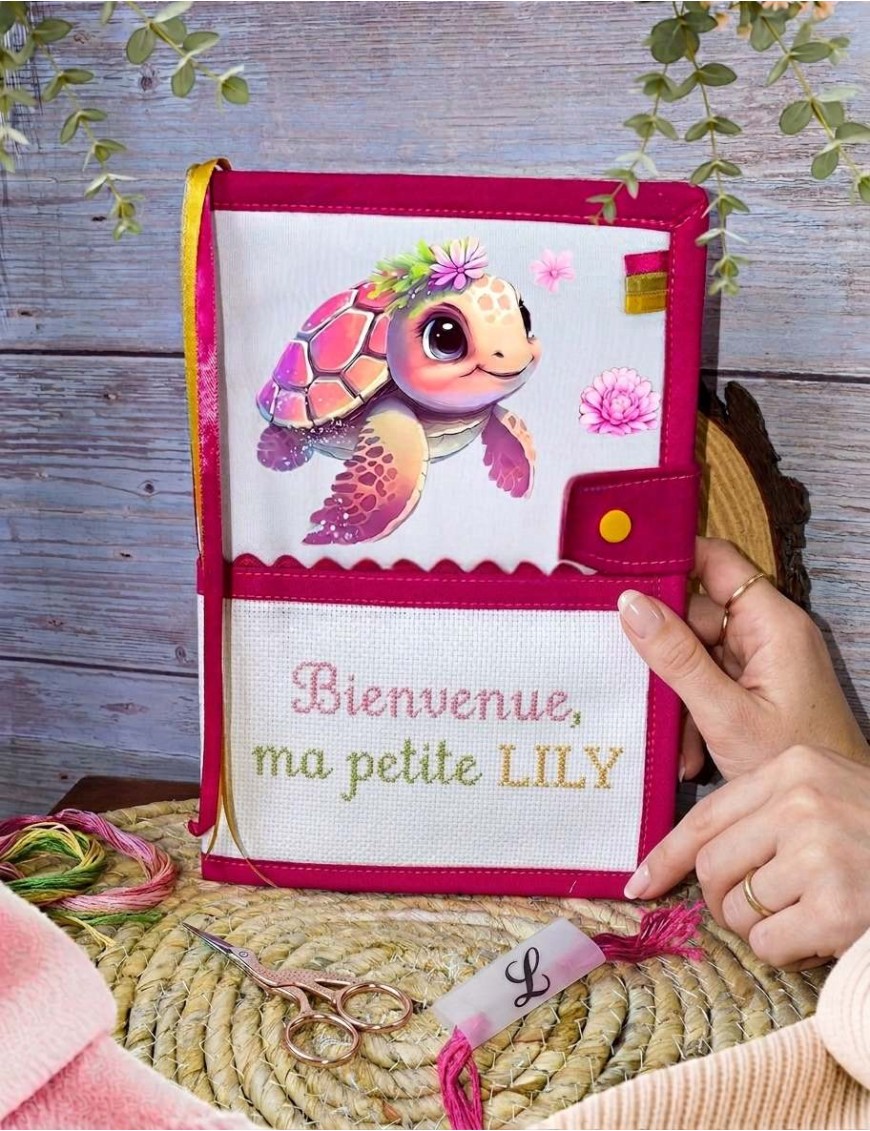 Protège carnet de santé à broder au point de croix TORTUE
