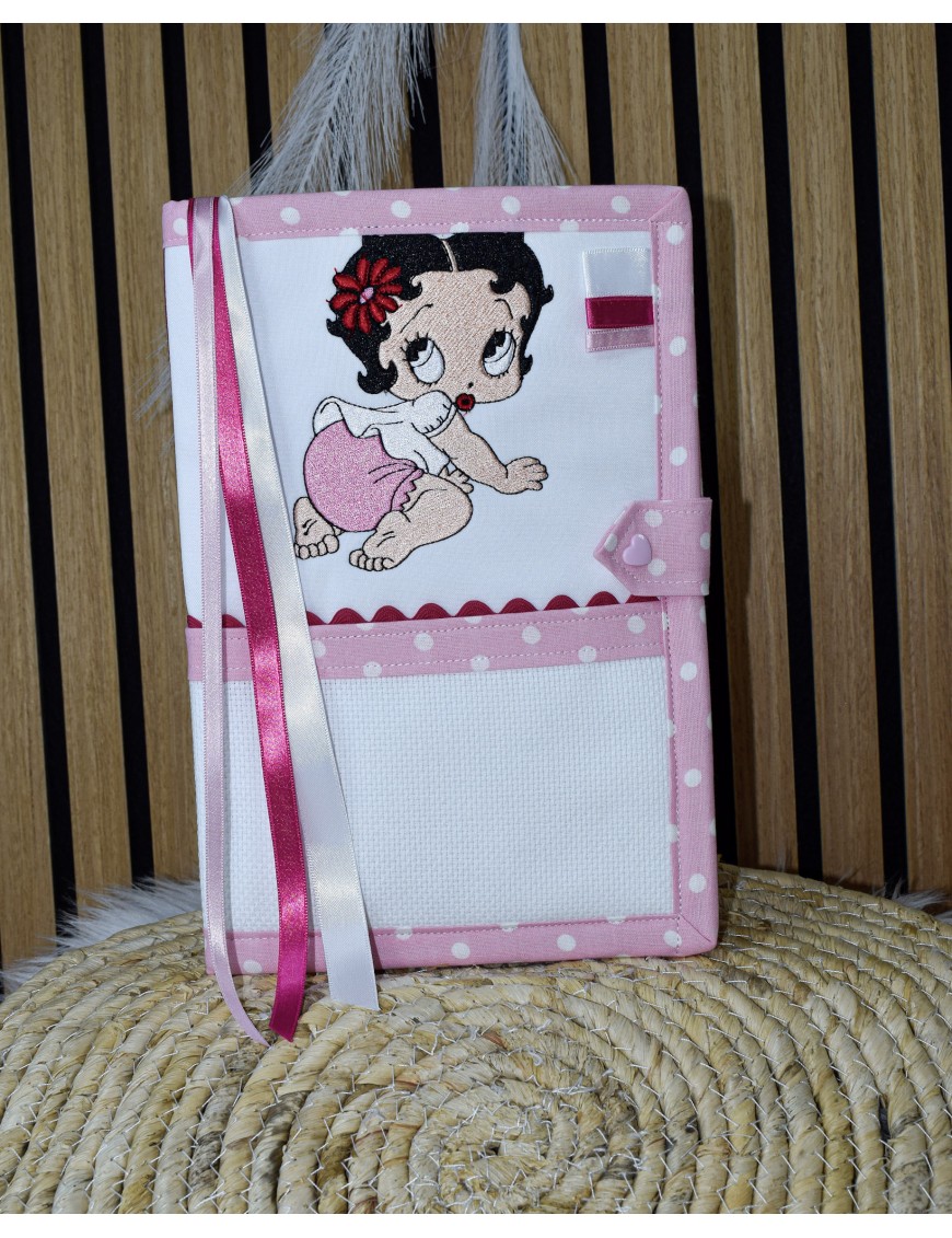 Protège carnet de santé à broder au point de croix BETYBOOP