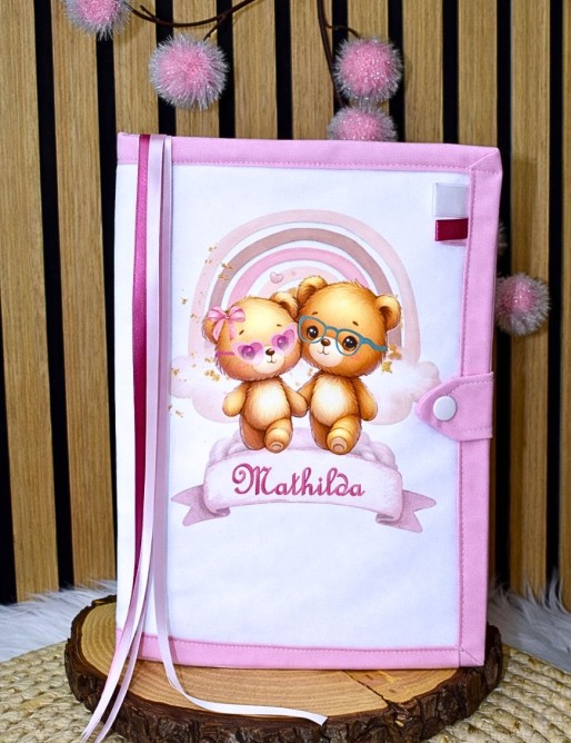 Protége carnet de santé en imprimé et broderie, une vrai collection de nounours sur vos couvertures de carnets de santé