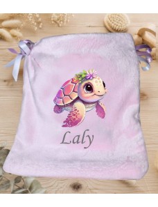 Doudou rose personnalisé Laly avec une tortue rose et violette coiffée de fleurs