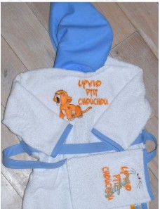 Peignoir avec capuche pour enfant personnalisé en broderie. Eponge 450 g/m² 100 % Coton.
