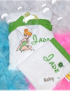 Peignoir avec capuche pour enfant personnalisé en broderie. Eponge 450 g/m² 100 % Coton.