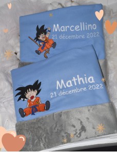 Couverture bébé personnalisée brodée avec prénom ou texte.