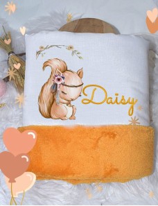 Couverture bébé personnalisée brodée avec prénom ou texte.