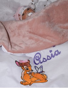 Couverture bébé personnalisée brodée avec prénom ou texte.