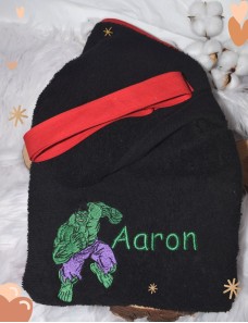 Peignoir bébé et enfant  personnalisé avec capuche et motif de votre choix.