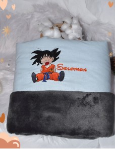 Couverture bébé personnalisée brodée avec prénom ou texte.