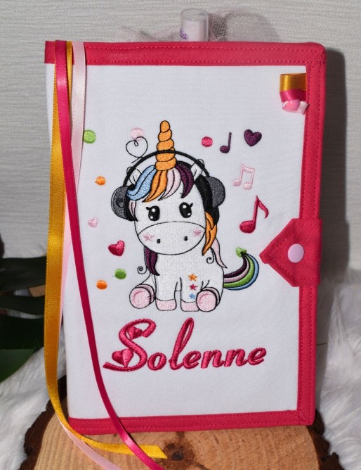 Protège carnet de santé personnalisé LICORNE