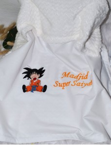 Couverture bébé personnalisée brodée avec prénom ou texte.