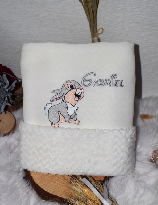 Couverture bébé personnalisée brodée avec prénom ou texte.