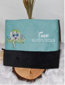 Couverture bébé personnalisée brodée avec prénom ou texte.