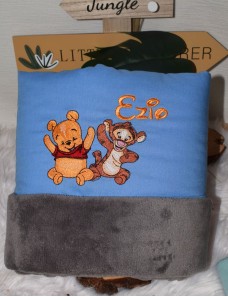 Couverture bébé personnalisée brodée avec prénom ou texte.