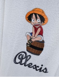 Peignoir adulte personnalisé One Piece – Prénom brodé