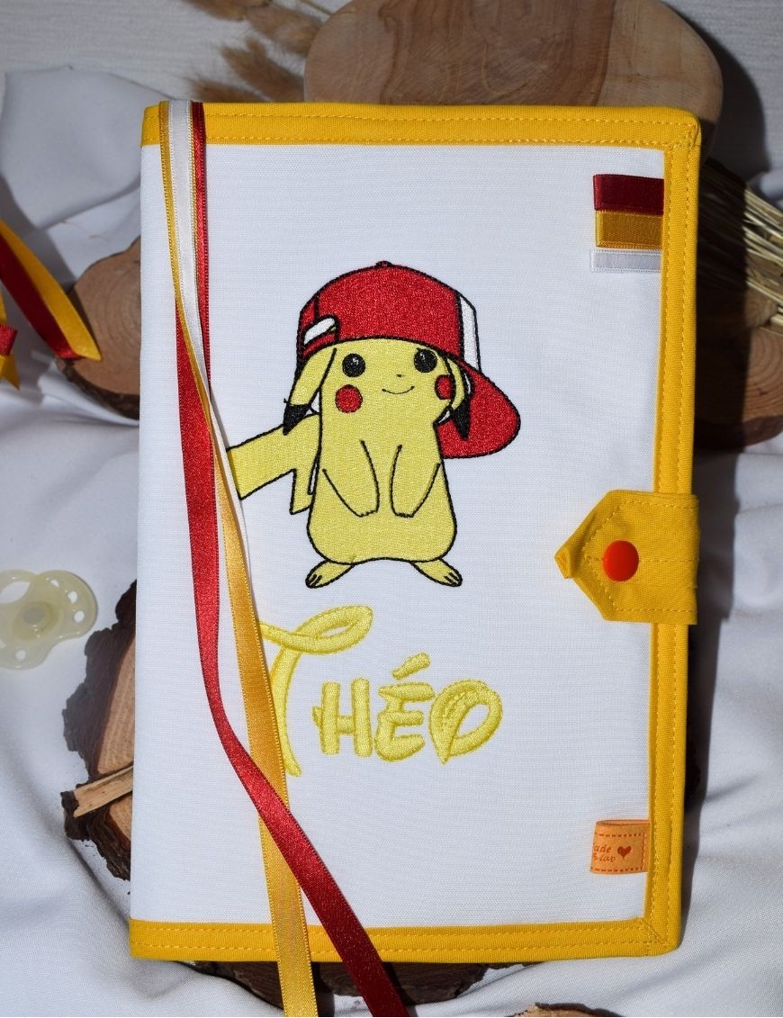 Protège carnet de santé personnalisé PIKACHU