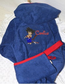 Peignoir bébé et enfant  personnalisé avec capuche et motif de votre choix.
